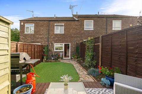 12 Apsledene, Gravesend, DA12 5ED