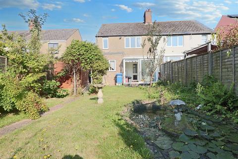 3 bedroom semi-detached house for sale, Laurel Road, Lowestoft