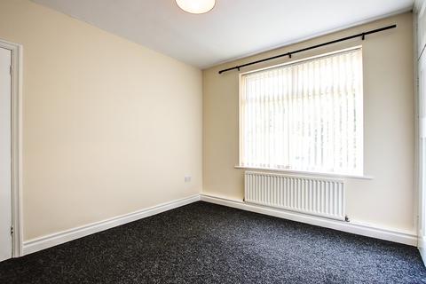 2 bedroom ground floor flat to rent, Dene Crescent, Wallsend,