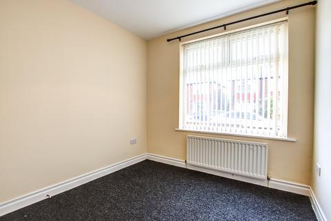 2 bedroom ground floor flat to rent, Dene Crescent, Wallsend,