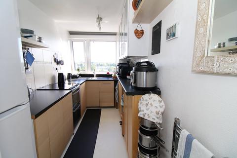 2 bedroom flat for sale, Fair Acres, Bromley, BR2