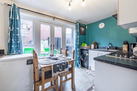 2 bedroom terraced house for sale, Lilac Crescent, Newcastle Upon Tyne