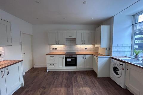 2 bedroom terraced house to rent, Peel Street, Haslingden