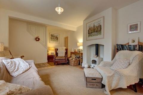 3 bedroom house to rent, 12 Cromer Road, Holt NR25