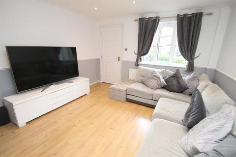 2 bedroom end of terrace house for sale, The Quern, Maidstone