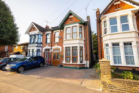 5 bedroom semi-detached house for sale, Wimborne Road, Southend-on-sea, SS2