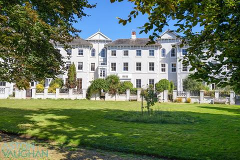 6 bedroom terraced house for sale, Park Crescent, Brighton BN2