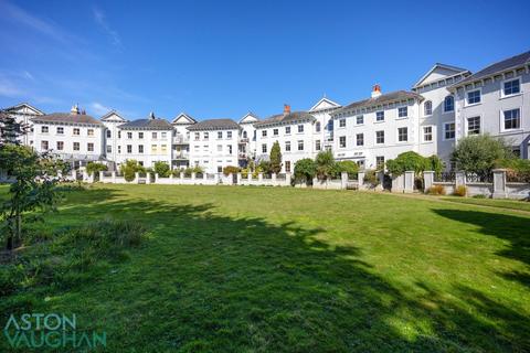 6 bedroom terraced house for sale, Park Crescent, Brighton BN2