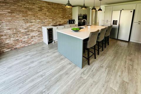 14 Arundel Drive, Corringham, Stanford-le-hope, SS17 7PG