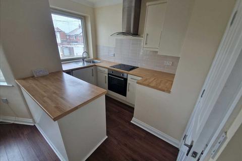 2 bedroom apartment to rent, Chester Avenue, Poulton-le-Fylde