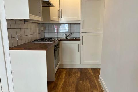 1 bedroom flat to rent, Newton Street, Edinburgh,