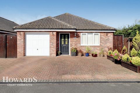 3 bedroom detached bungalow for sale, Bridge Meadow, Hemsby