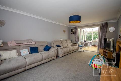 3 bedroom semi-detached house for sale, Oldfield, Penwortham PR1