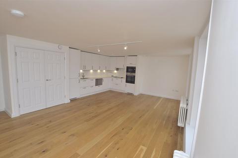 2 bedroom apartment to rent, Crescent Place, Cheltenham GL50