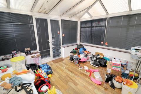 34 Sandpiper Drive, Erith, DA8 2NY