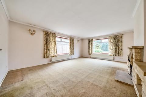 3 bedroom detached bungalow for sale, Carterton,  Oxfordshire,  OX18