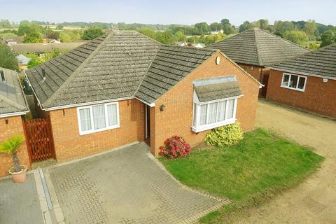 3 bedroom detached bungalow for sale, Dovehouse Close, Welford