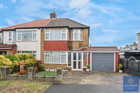 3 bedroom semi-detached house for sale, The Drive, Collier Row, RM5