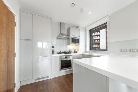 3 bedroom apartment to rent, Handlebury House, Orchard Wharf E14