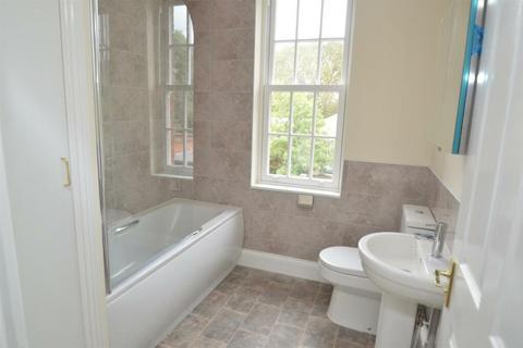 2 bedroom property to rent, Holborn Place, Bulwell, Nottingham, Nottinghamshire, NG6