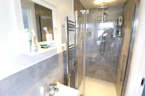 40 Caillard Road, Byfleet, West Byfleet, KT14 7JB