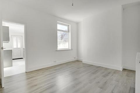 118 Easson Road, Darlington, DL3 6BB