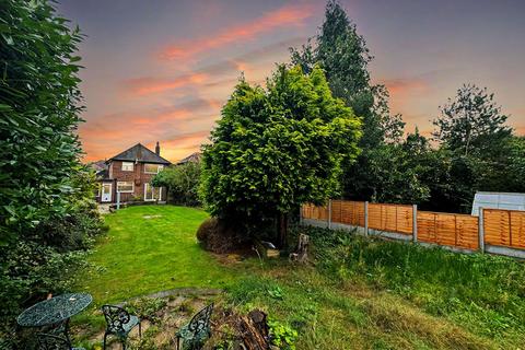 3 bedroom detached house for sale, Gainford Avenue, Gatley