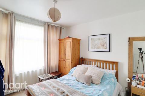 4 bedroom end of terrace house for sale, Bexhill Road, London