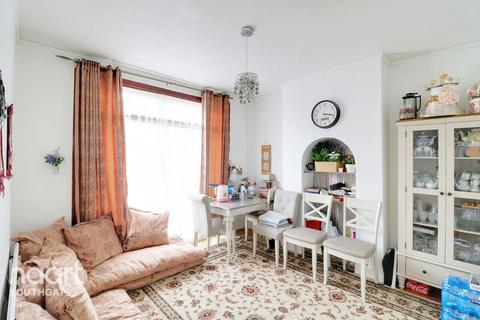 4 bedroom end of terrace house for sale, Bexhill Road, London