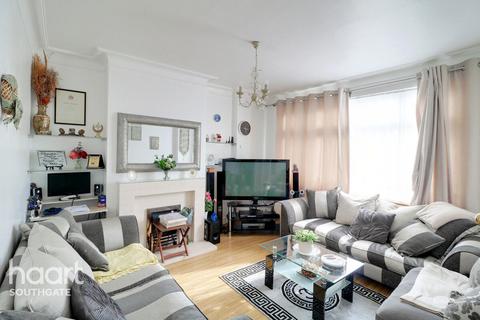 4 bedroom end of terrace house for sale, Bexhill Road, London