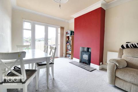 3 bedroom semi-detached house for sale, Gorseway, Romford, RM7 0RR