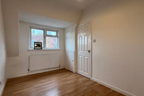 3 bedroom apartment to rent, Sipson Road, West Drayton, UB7