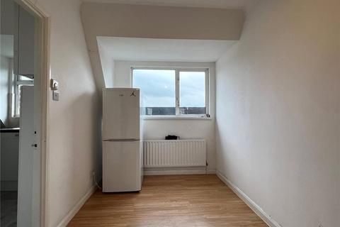 3 bedroom apartment to rent, Sipson Road, West Drayton, UB7