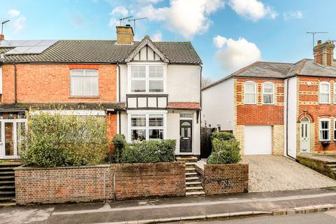 2 bedroom end of terrace house for sale, Lower Luton Road, Harpenden, Hertfordshire, AL5