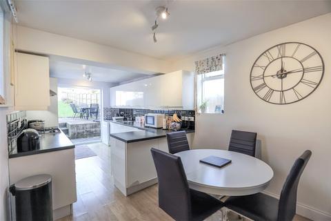 2 bedroom end of terrace house for sale, Lower Luton Road, Harpenden, Hertfordshire, AL5