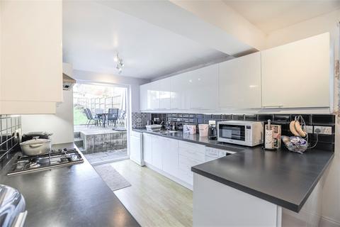 2 bedroom end of terrace house for sale, Lower Luton Road, Harpenden, Hertfordshire, AL5