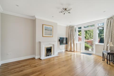 2 bedroom semi-detached bungalow for sale, Hereford Gardens, Pinner, HA5