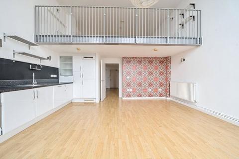 2 bedroom apartment for sale, Cowley Road, London