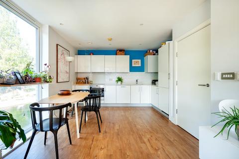 2 bedroom apartment for sale, Gunmakers Lane, London, E3