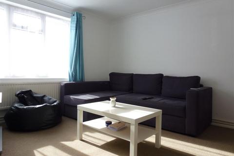 1 bedroom flat to rent, The Street, Ickham