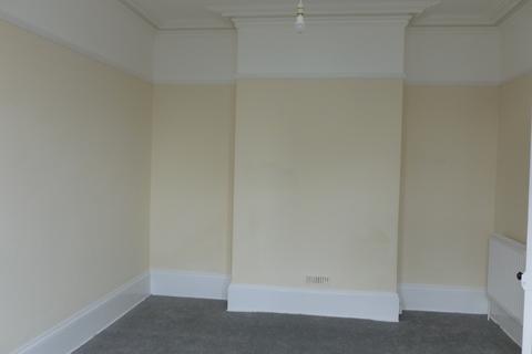 3 bedroom terraced house to rent, High Street, Dawlish EX7