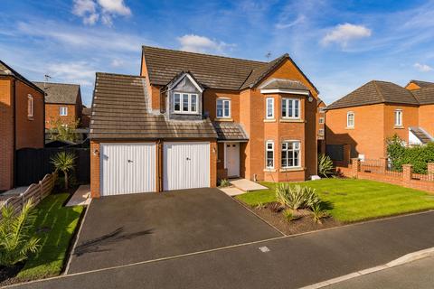 4 bedroom detached house for sale, Gadbury Court, Manchester M46