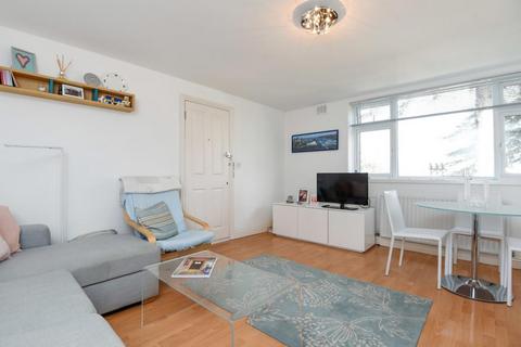 1 bedroom flat for sale, Tabard House,  Upper Teddington Road, Hampton Wick, Kingston upon Thames KT1