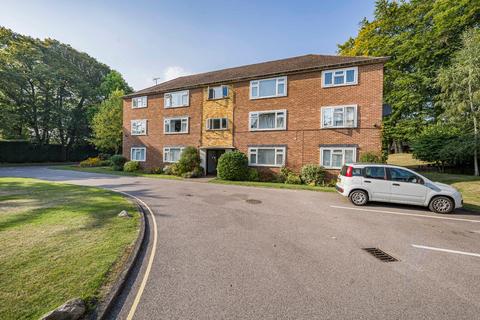 2 bedroom flat for sale, Virginia Water GU25