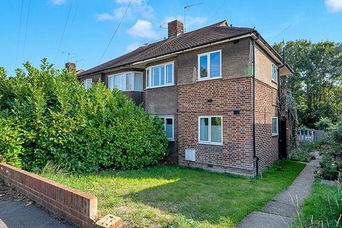 2 bedroom maisonette for sale, Eversley Avenue, Barnehurst, DA7