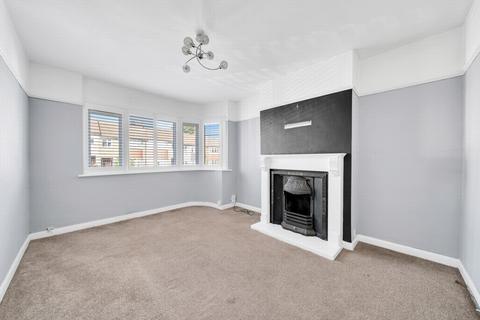 2 bedroom maisonette for sale, Eversley Avenue, Barnehurst, DA7