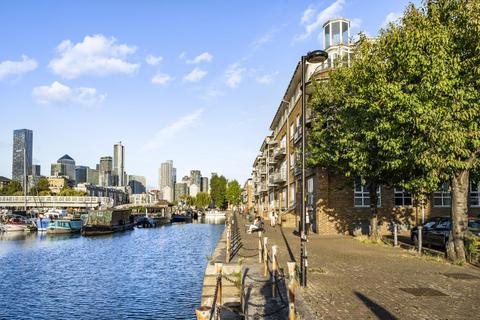 Flat 8, 1 Rainbow Quay, London, SE16 7UF