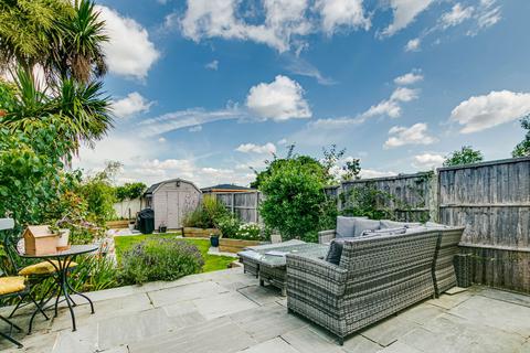 23 Mount Pleasant Road, New Malden, KT3 3JZ