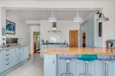23 Mount Pleasant Road, New Malden, KT3 3JZ