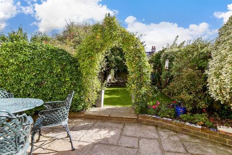 3 bedroom character property for sale, Chester Terrace, Brighton, East Sussex